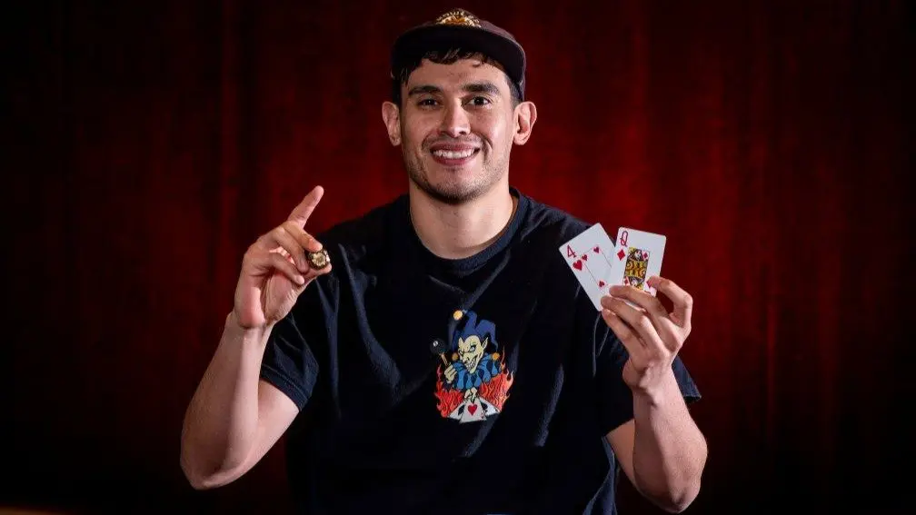 Alex Cruz, tras ganar el anillo del WSOP Circuit alex-cruz-ganador-del-anillo-del-WSOP-Circuit