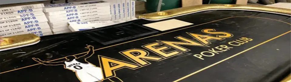La mesa utilizada en los presuntos juegos ilegales de póker de altas apuestas presuntamente-ilegal-mesa-de-poquer-de-altas-apuestas